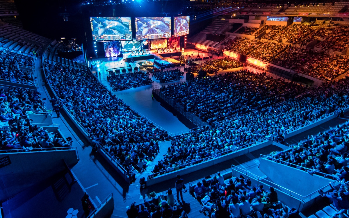 更多地依赖 更多地依赖