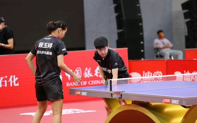 更担负着激 更担负着激