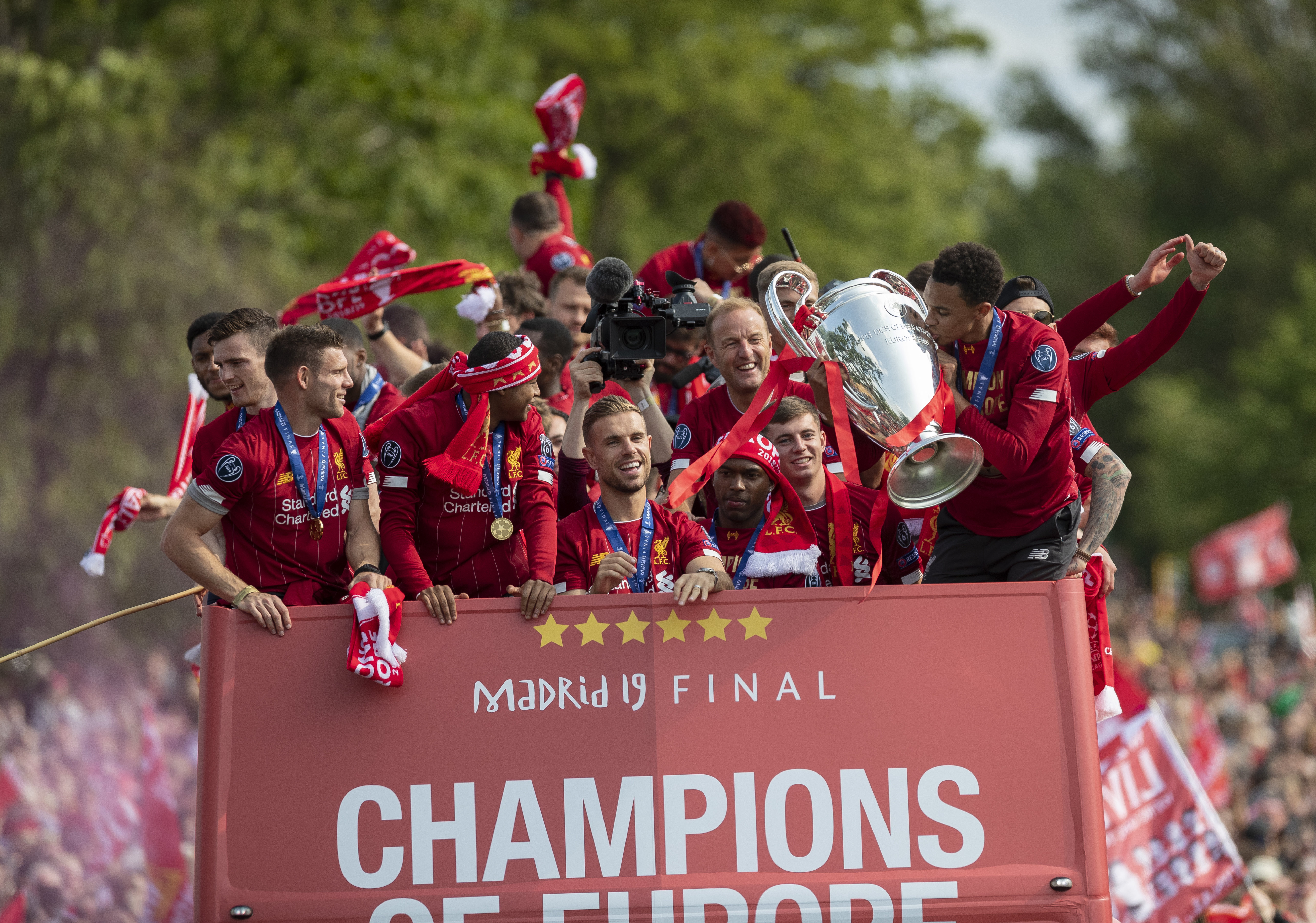 梅努以持球 梅努以持球